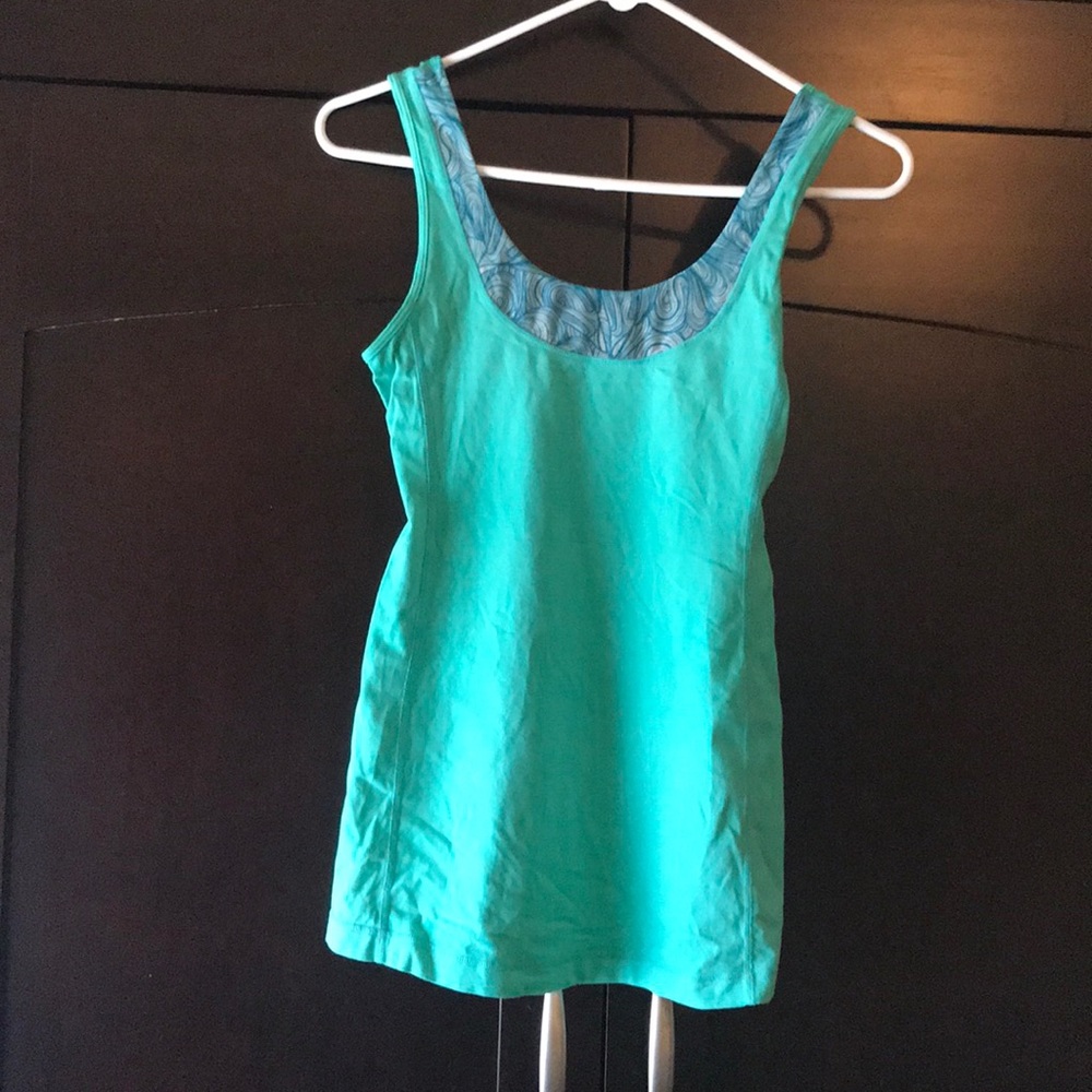 Lululemon top